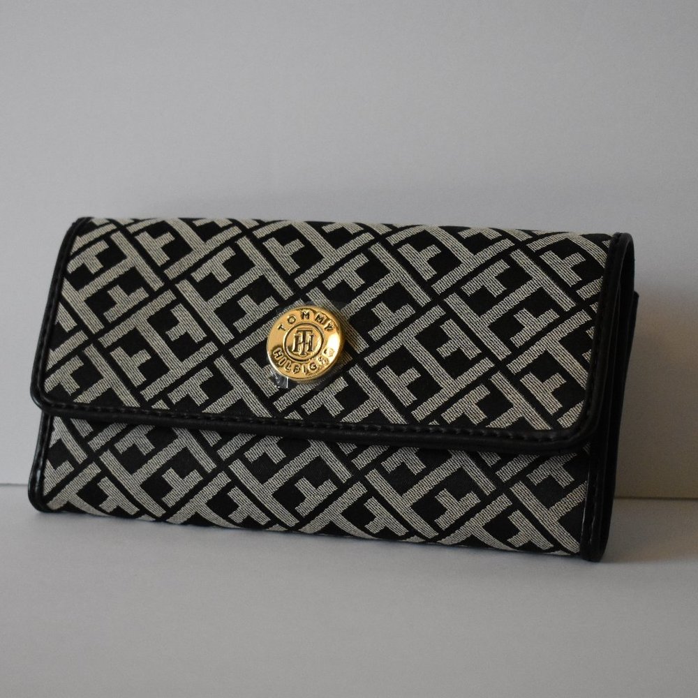 Tommy Hilfiger Black with Monogram Wallet